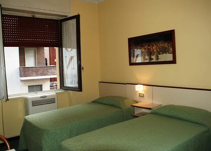 Boston Otel 2*