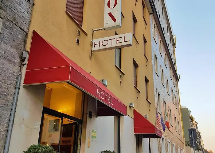 Otel Boston 2*