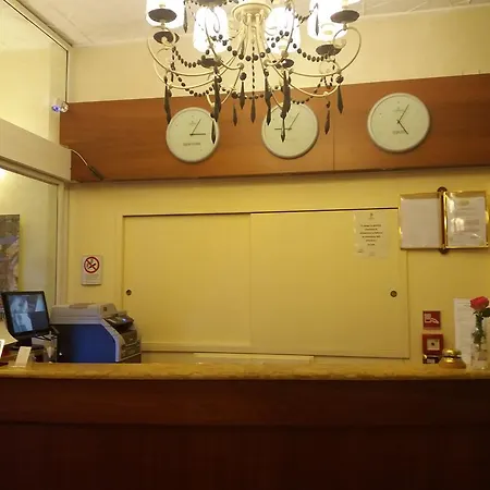 Hotel Boston 2*
